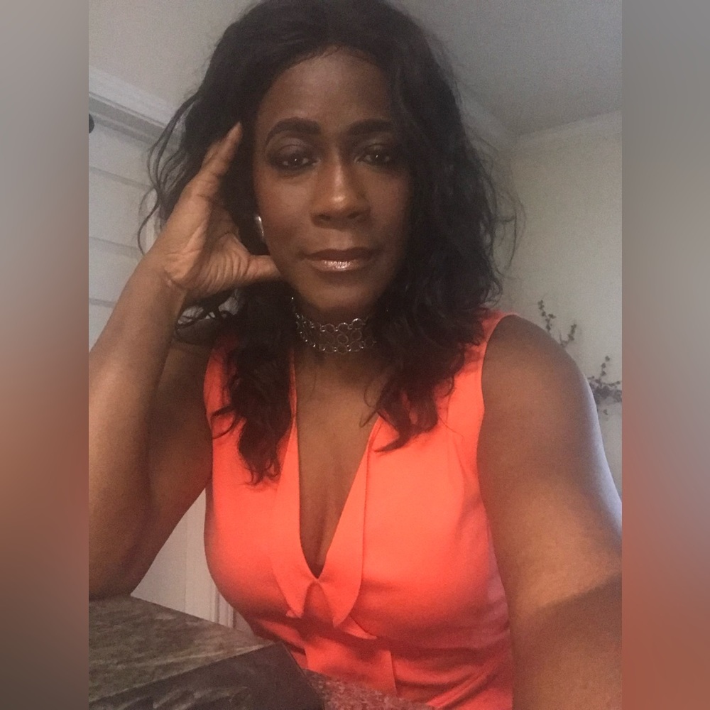 Meet your Posher, Valeria